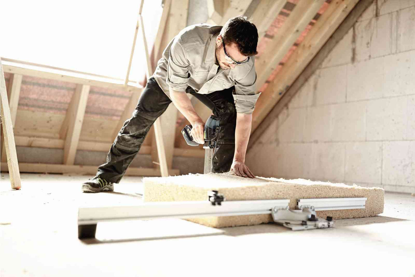 Festool ISC 240 Akku-Dämmstoffsäge 18V – 2x4,0Ah, EBI-Plus, im Systainer